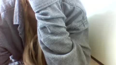 layannalea online show from September 26, 2025, 9:41 pm