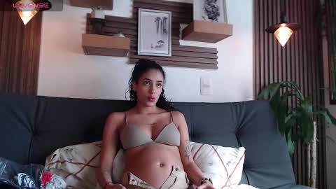 Layla online show from February 3, 2026, 8:03 pm