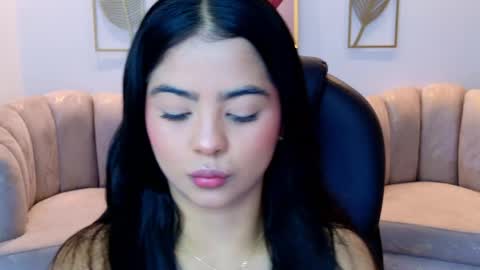 Layla Breezee online show from May 19, 2026, 11:49 am