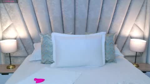 Snapshot of layla_breezee_ chatting on July 21, 2026, 11:34 am Layla Breezee online show from July 21, 2026, 11:34 am