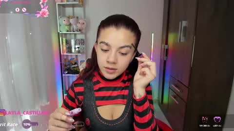 Layla online show from September 12, 2025, 3:23 pm