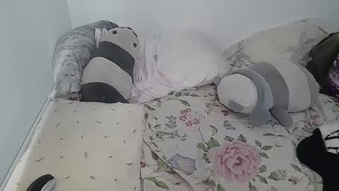 Layla online show from March 21, 2026, 10:35 pm