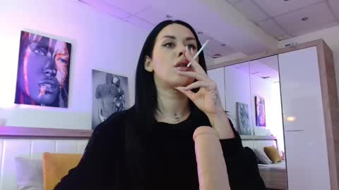 laylacruz online show from January 15, 2025, 7:15 am