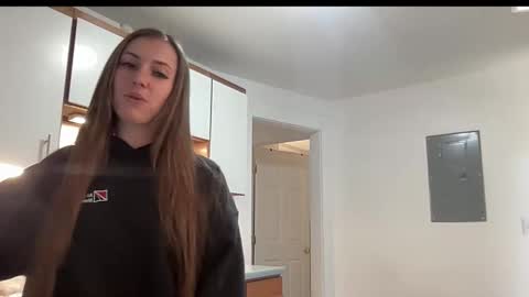 laylahlaylah1 online show from November 12, 2025, 5:46 pm