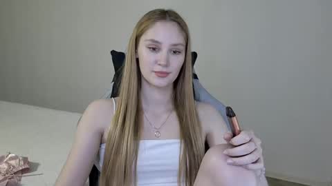 LaylaPretty001 online show from February 12, 2025, 9:20 am