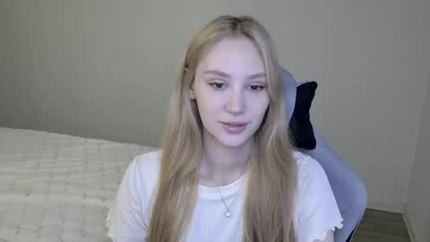 LaylaPretty001 online show from November 8, 2025, 11:43 am