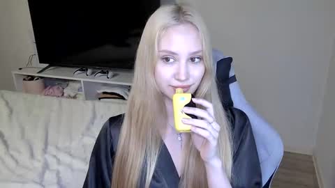 LaylaPretty001 online show from June 5, 2026, 4:52 am