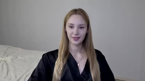 Laylla001 online show from December 4, 2024, 5:38 am