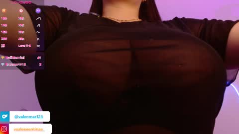 Snapshot of layna_cold chatting on July 28, 2026, 3:21 pm Vannessa online show from July 28, 2026, 3:21 pm