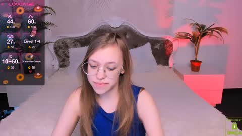 layriantavee online show from January 17, 2025, 7:19 am