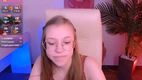 layriantavee online show from February 5, 2025, 9:57 am