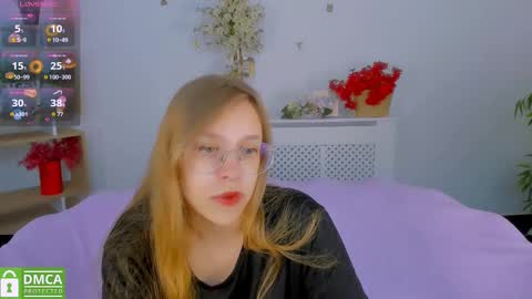 layriantavee online show from September 10, 2025, 6:02 am