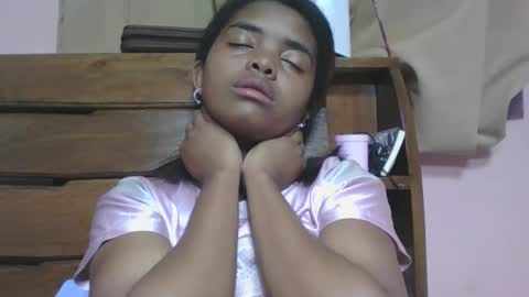 lea96546 online show from April 15, 2026, 7:58 pm