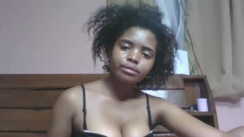 lea96546 online show from April 19, 2026, 6:10 pm