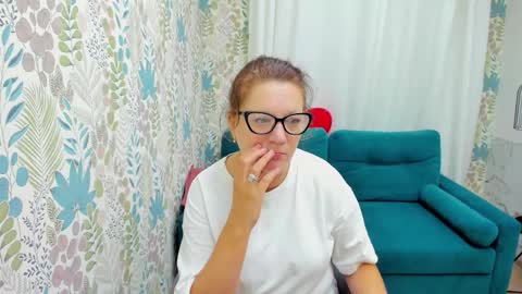 Lea online show from September 21, 2025, 5:09 am