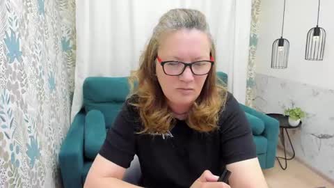 Lea online show from April 25, 2026, 5:32 am