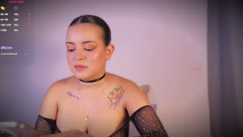 L E A   online show from July 6, 2026, 6:32 pm