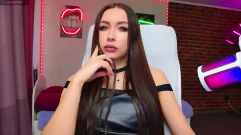 lea_loon online show from March 21, 2026, 9:36 am