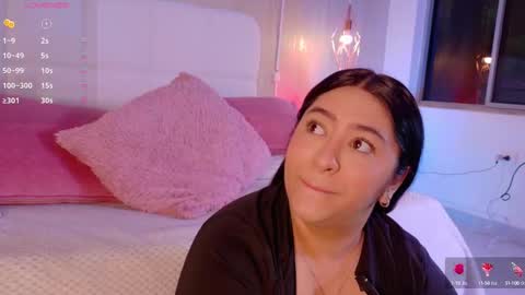 Leah online show from September 18, 2025, 2:08 pm