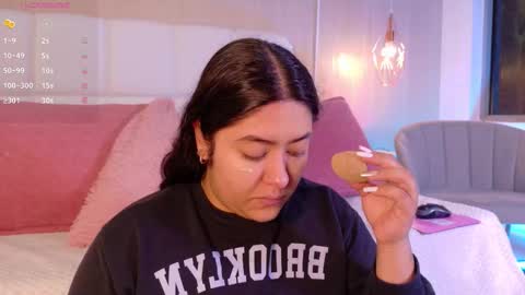 Leah online show from September 27, 2025, 2:55 pm