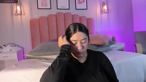 Leah online show from November 1, 2025, 4:42 pm