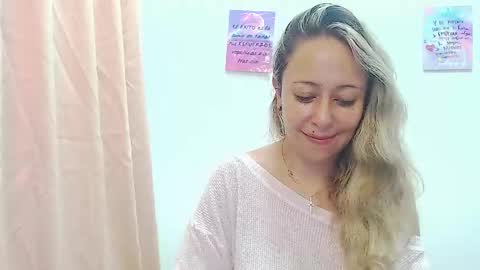 Snapshot of leah_susman chatting on December 3, 2024, 1:41 am leah_susman online show from December 3, 2024, 1:41 am