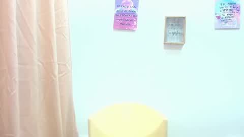 Snapshot of leah_susman chatting on December 7, 2024, 4:42 am leah_susman online show from December 7, 2024, 4:42 am