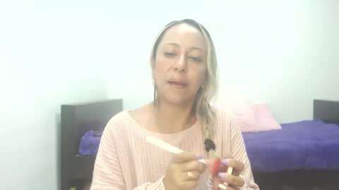 Snapshot of leah_susman chatting on October 10, 2025, 2:21 am leah_susman online show from October 10, 2025, 2:21 am
