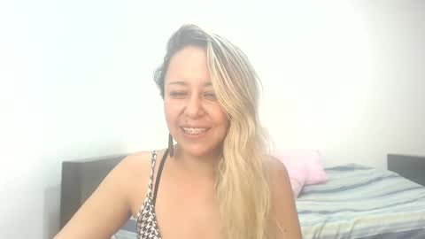 Snapshot of leah_susman chatting on October 24, 2025, 2:35 pm leah_susman online show from October 24, 2025, 2:35 pm