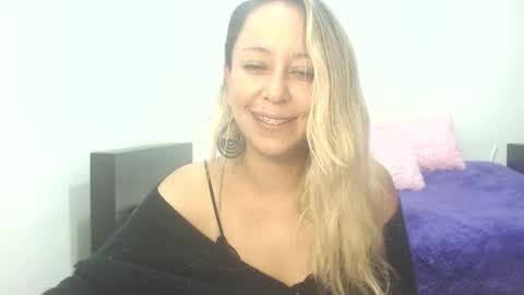 Snapshot of leah_susman chatting on November 20, 2025, 2:01 am leah_susman online show from November 20, 2025, 2:01 am