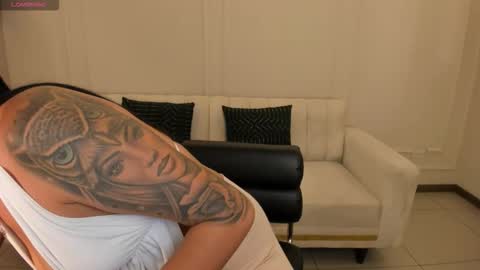 leahnovac online show from November 25, 2025, 10:59 am