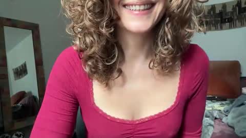 Leah Sparkles online show from October 23, 2025, 2:38 pm