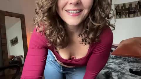 Leah Sparkles online show from November 8, 2025, 5:45 pm