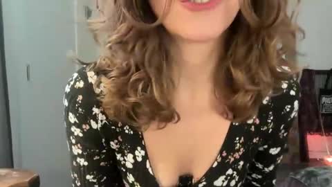 Leah Sparkles online show from February 9, 2026, 2:32 pm