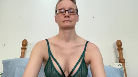 Lee online show from February 26, 2025, 3:08 pm