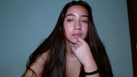 leanaalhub online show from December 5, 2024, 9:17 am