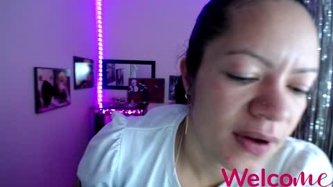 Leandra online show from March 8, 2025, 3:13 pm