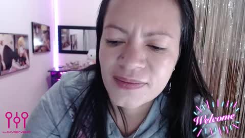 Leandra online show from September 17, 2025, 12:40 pm