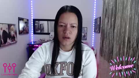 Leandra online show from October 8, 2025, 12:58 pm