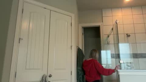 leanneluxecouple online show from December 22, 2025, 3:09 pm