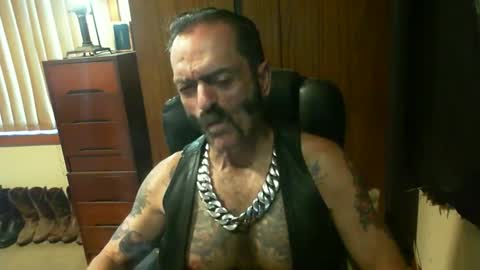 leathergreaser online show from February 5, 2025, 9:07 pm