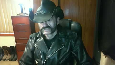 leathergreaser online show from March 26, 2026, 9:09 pm