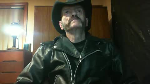 leathergreaser online show from April 14, 2026, 7:42 pm