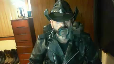 leathergreaser online show from April 26, 2026, 6:05 pm
