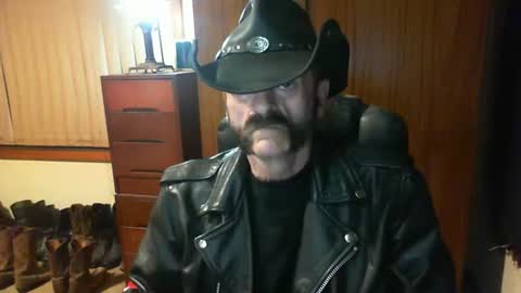 Snapshot of leathergreaser chatting on May 2, 2026, 7:08 pm leathergreaser online show from May 2, 2026, 7:08 pm