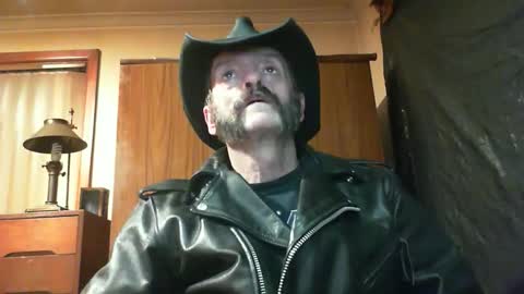 Snapshot of leathergreaser chatting on June 2, 2026, 7:38 pm leathergreaser online show from June 2, 2026, 7:38 pm