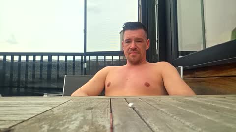 leatherjacketlove online show from April 10, 2026, 2:33 pm