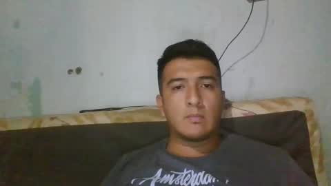 leche_dura122 online show from January 19, 2025, 1:43 am