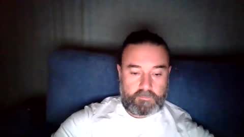 lecheare28 online show from November 18, 2025, 6:12 pm