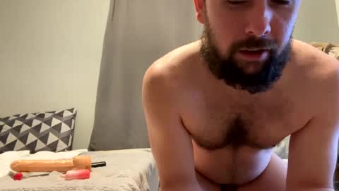 leearonn12 online show from March 1, 2025, 10:13 am